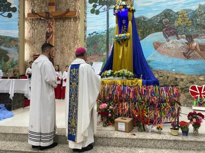Dom Amilton celebra o 5º dia da Novena de Nossa Senhora Aparecida em Laranjeiras do Sul